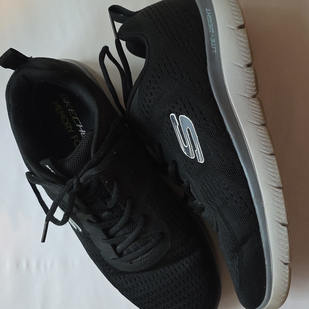 Skechers Black Memory Foam Sneakers Men's Size 8